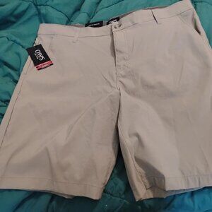 Brand new with Tags Chaps men's shorts size 38, Dune